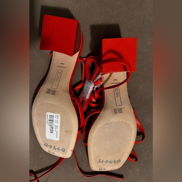Deltan- Fawn Ankle Wrap Strappy Block Heel Thong Sandal-Manderin Red- NWOT sz 8 - Picture 3 of 3